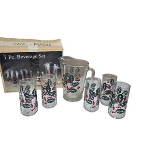 Vintage 7 Pc Beverage Set Holly Berry Design Pitcher Glasses
